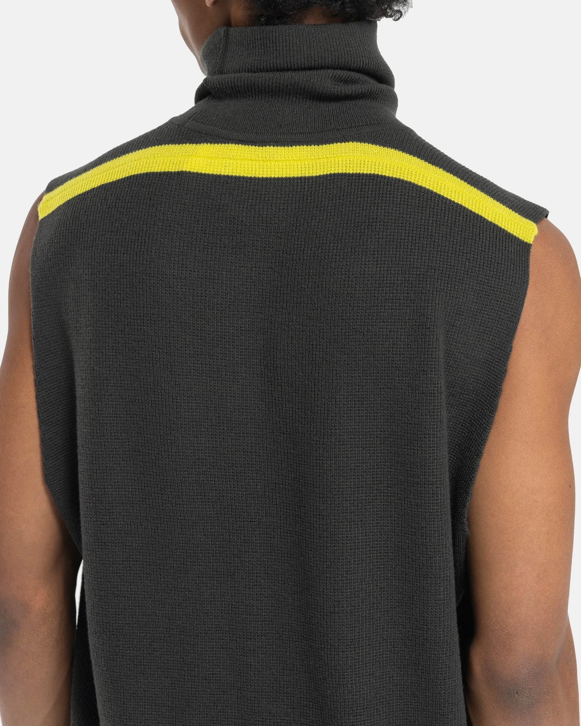 Framework Knit Vest in Black