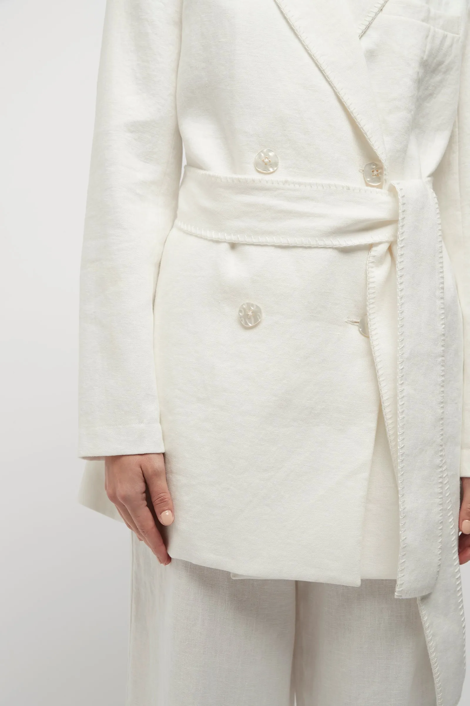 Hayworth Blanket Stitch Linen Blazer in White