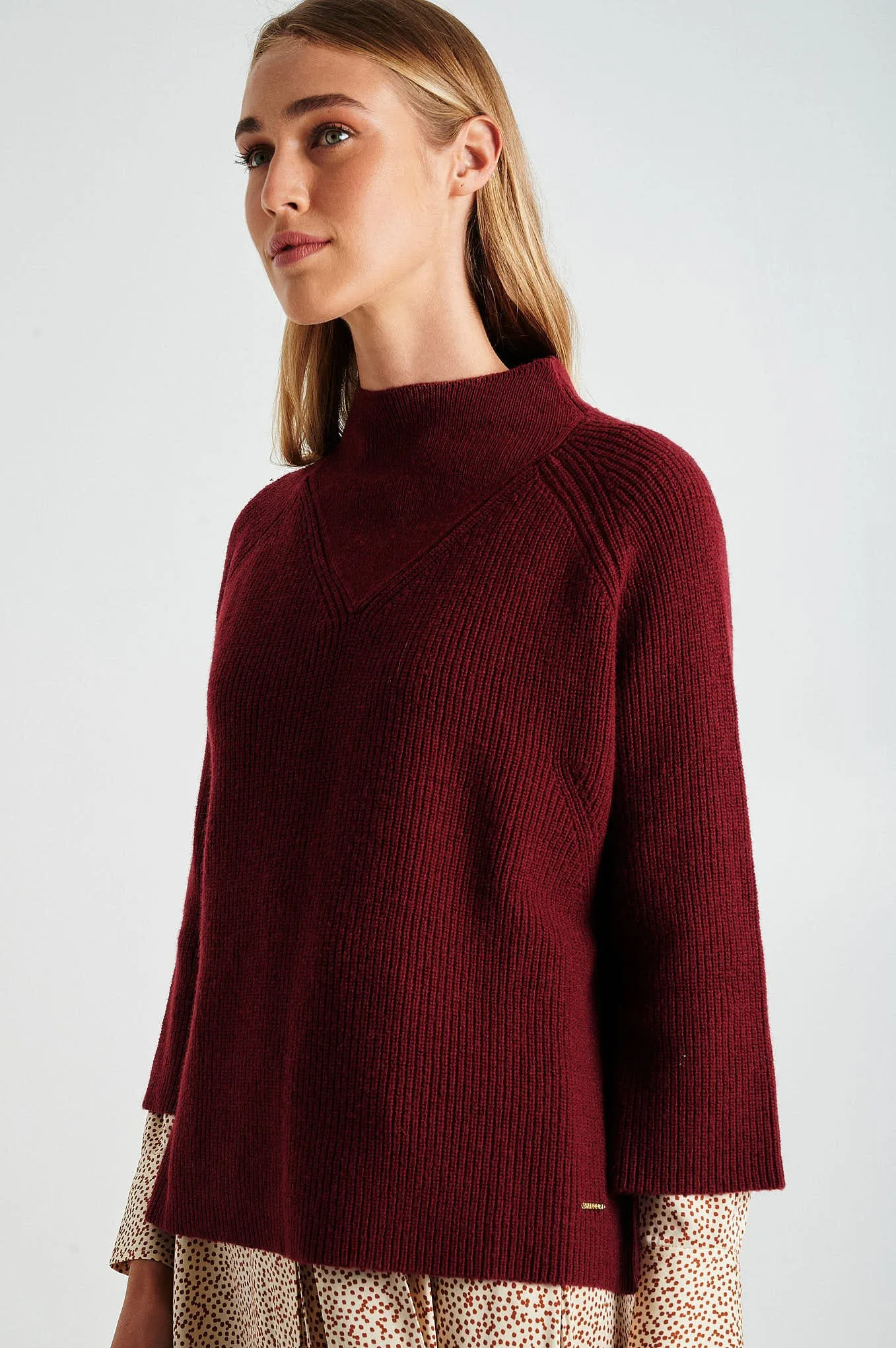 Wide sweater and wide 3/4 sleeves
